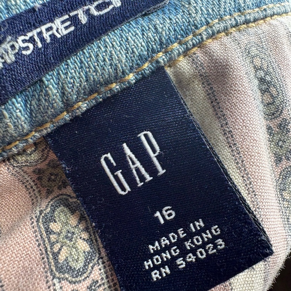 Gap Blue Denim With Patterned Lining - image 4
